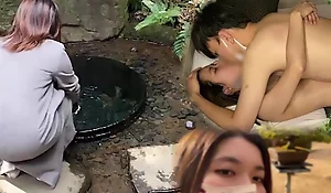After visiting a famous shrine with a Japanese de M nurse, cum shot while hugging