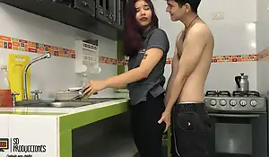 Fuck my stepsister while she washes rub-down the dishes Cum - Imitate