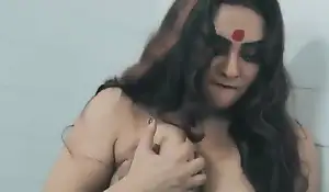 Indian desi aunty having sexual intercourse nearby a young guy