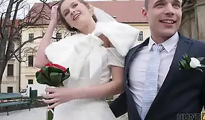 HUNT4K. Married couple decides to fool around bride’s vagina for good